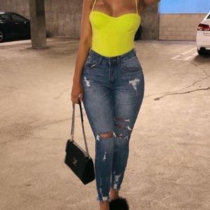 NEW- D HIGH RISE DISTRESSED ANKLE SKINNY JEANS